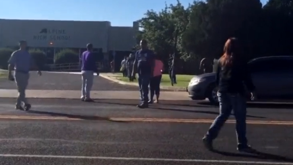 Novi oružani napad u SAD-u: pucnjava u srednjoj školi u zapadnom Teksasu