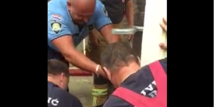 VIDEO Zaprešićki policajci i vatrogasci u akciji spašavanja mačića. Bravo i svaka čast!