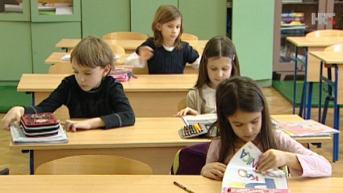 Počinje nastava: U školu kreće 1375 prvašića manje nego lani, a ukupno sa srednjom – 5000