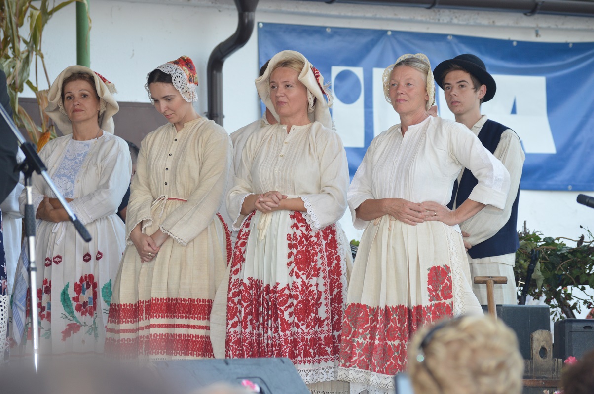 Otvorena Voloderska jesen, najveća i najstarija manifestacija berbenih običaja u toj županiji