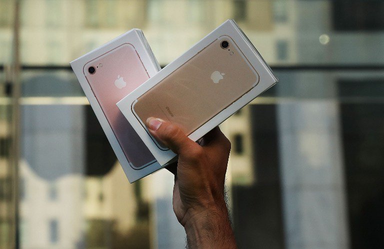 Sve više informacija o novom iPhoneu: OLED ekran i bežično punjenje dobro zvuče, ali…