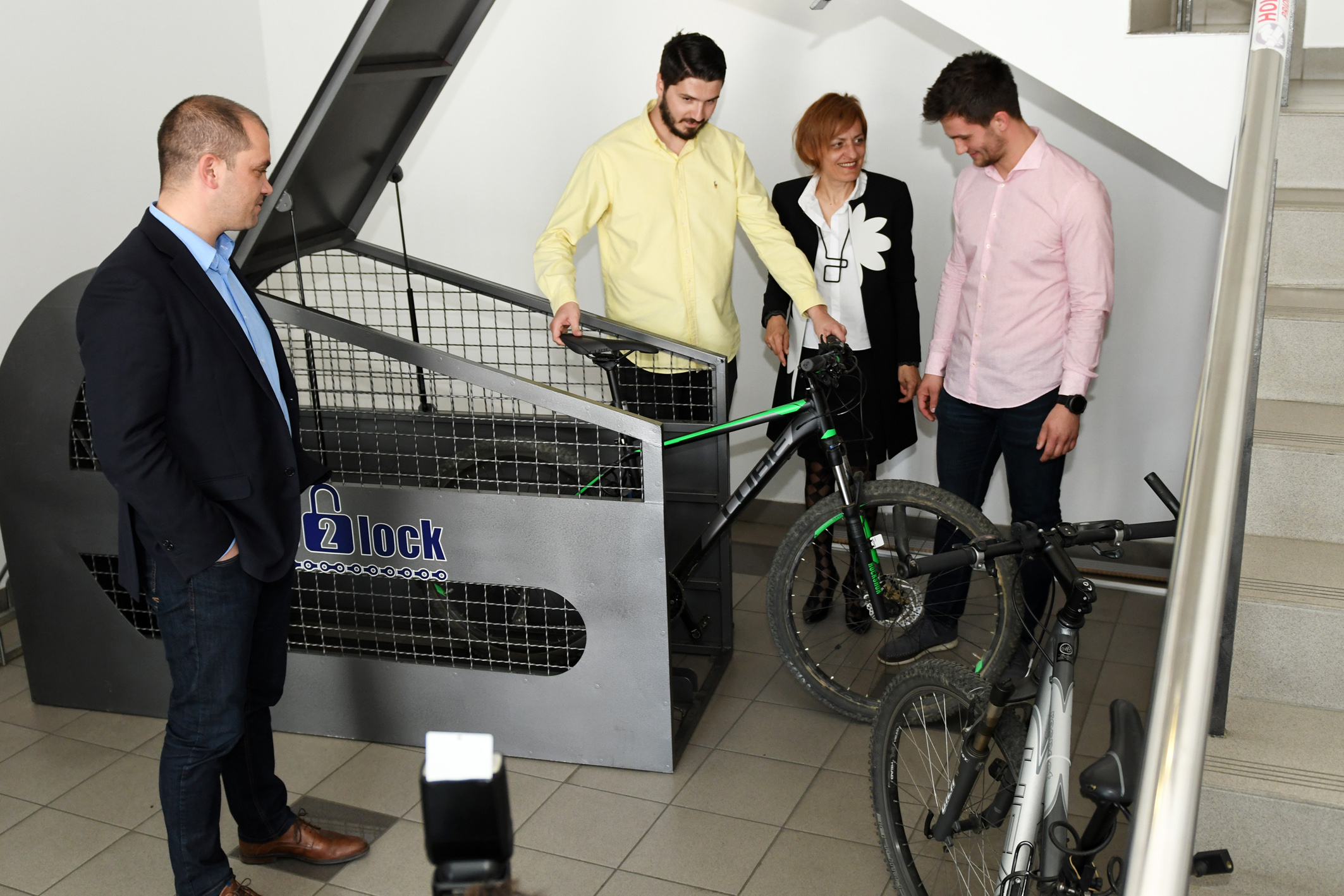 Zagreb podržao: Jedinstveni pametni sustav zaključavanja bicikala mladih zagrebačkih inovatora „Bike2Lock“