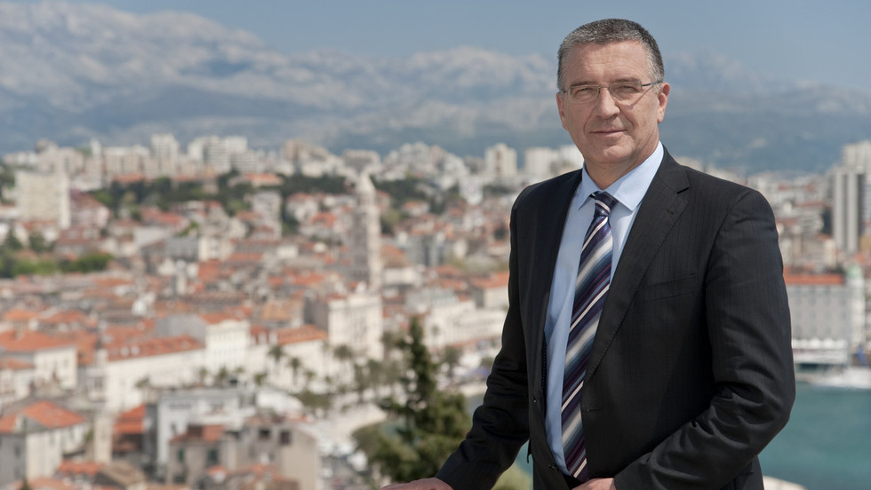 Ževrnja, koji je najavio kandidaturu za novi mandat, zbog afere oko zlatnog rata na ribanju kod Plenkovića