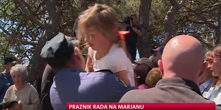 Zastrašujuće slike gladnih ljudi u Splitu koji doslovno gaze jedni po drugima zbog porcije graha
