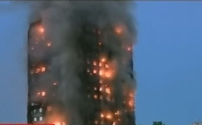 Najmanje šest ljudi poginulo u požaru koji je progutao londonski neboder