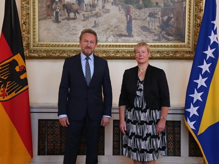 SR Njemačka nema namjeru mijenjati ustavni ustroj BiH nego pomoći njezinoj integraciji unutar Europske unije
