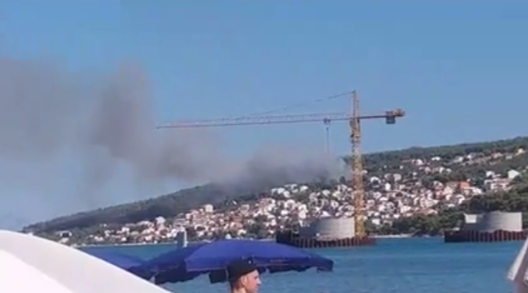 VIDEO Požar na Čiovu, gase i kanaderi