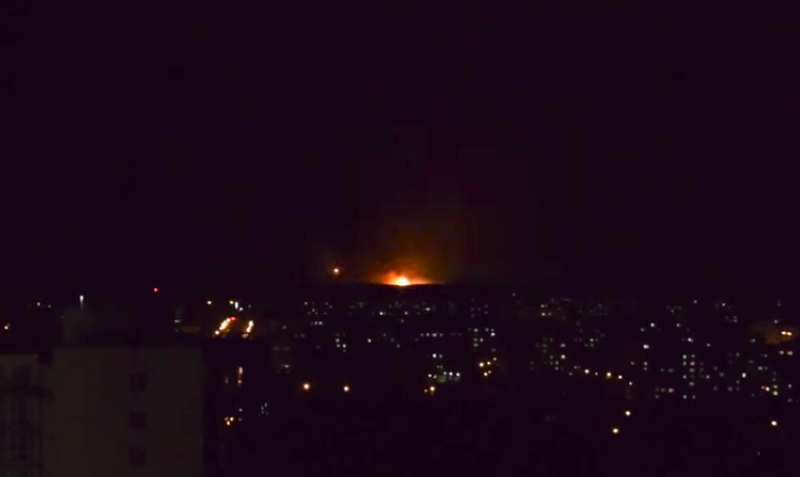 VIDEO Ukrajina: Veliki požar u vojnom skladištu, evakuirano 30 tisuća stanovnika
