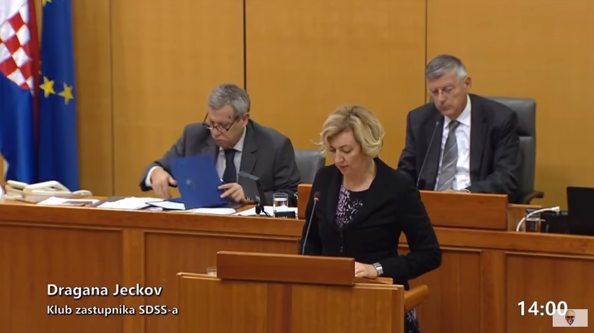 Saborska Dragana provocira na srpskom… da je ceo svet razume; Naš je problem sluganski mentalitet
