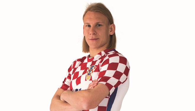 VIDEO Uznemirujuće scene: Domagoj Vida obliven krvlju napustio teren