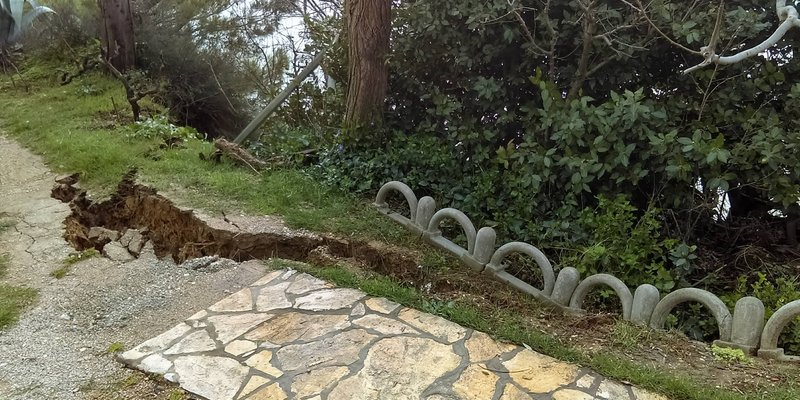 Klizište i u Posedarju, ugroženo je 50-ak kuća koje su u obalnom pojasu