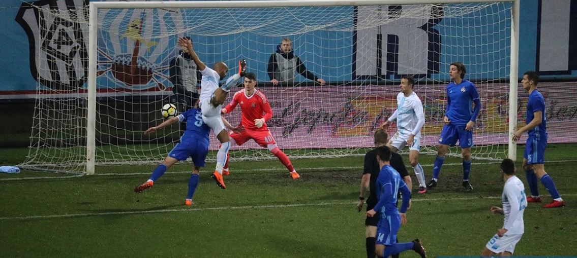 Dinamo poveo, pa ozbiljno poražen u Rijeci, od 27. minute imao igrača manje