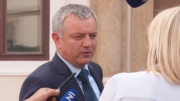 Horvat je prije sastanka s Peruškom, Tolušićem i Plenkovićem objasnio tko preuzima odgovornost za Agrokor