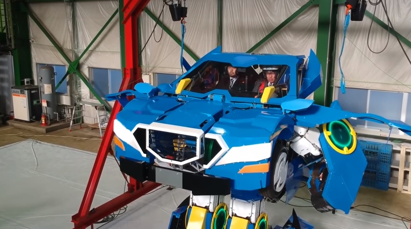 VIDEO Transformer zaista postoji, u Japanu, ne transformira se brzo kao na filmu, ali se pretvara iz robota u auto i vozi