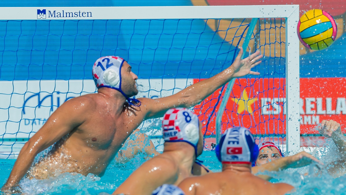 Hrvatska protiv Crne Gore: Strašna bitka u bazenu, Barakude su u polufinalu!!!