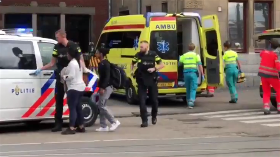 Pucnjava u Amsterdamu: Policija pucala u napadača koji je na željezničkoj postaji nožem ozlijedio dvoje