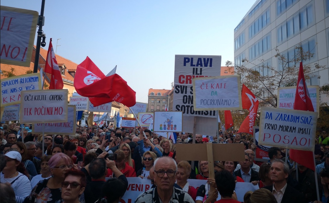 Sindikalni prosvjed: Neće nam tko na grob imat’ otić’, jer će svi napustiti ovu zemlju. Ovo je zemlja zombija