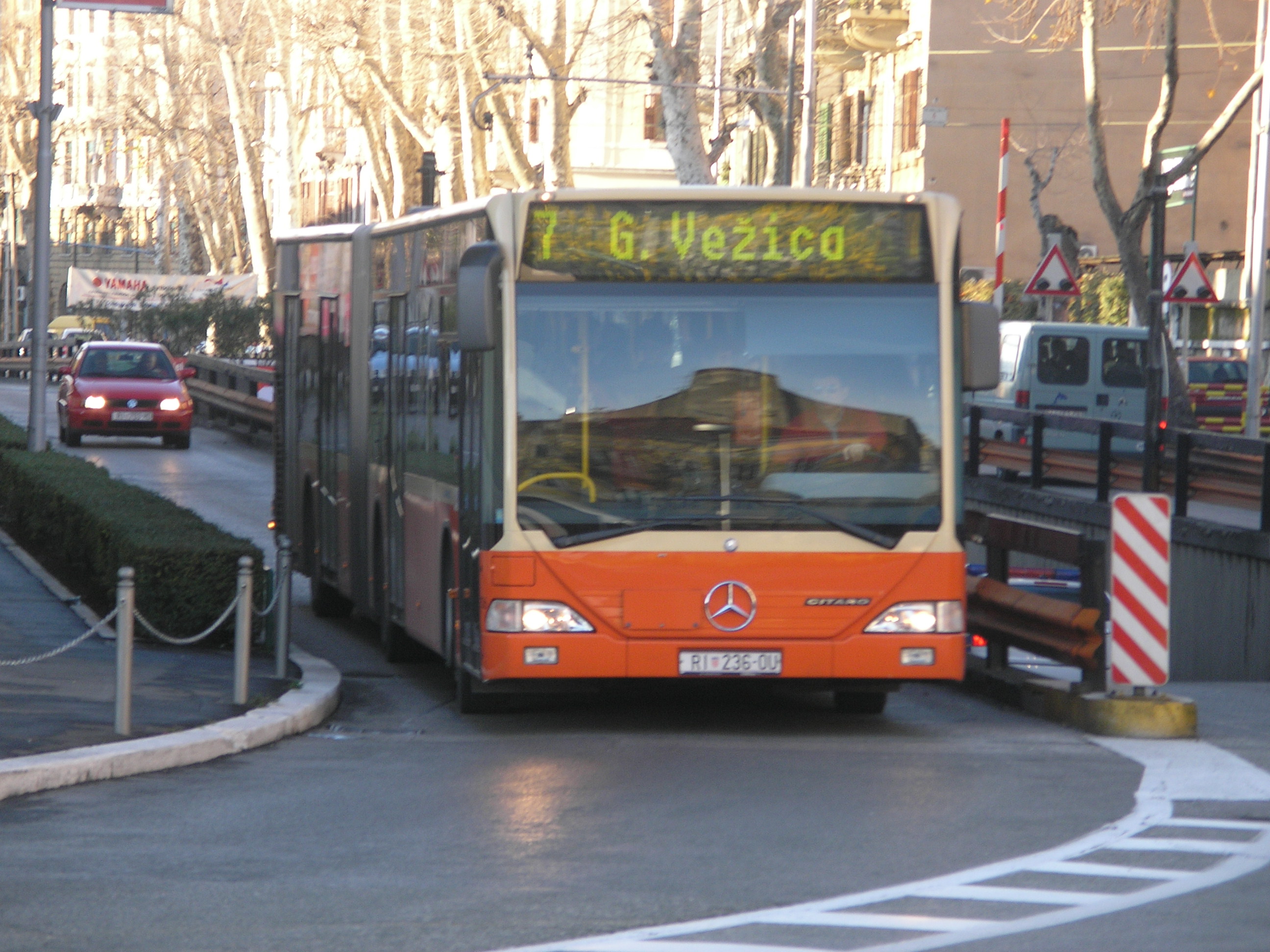 Vozači Autotroleja pobjegli u sretnije krajeve, Rijeka ima sve manje školaraca, radnika.. ali SDP je postojan na vlasti