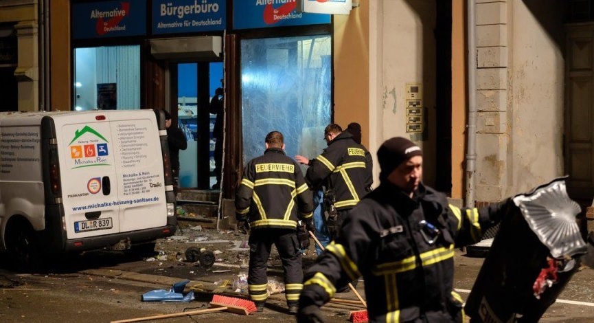 Bombaški napad na AfD u Saskoj, oštećene tri zgrade