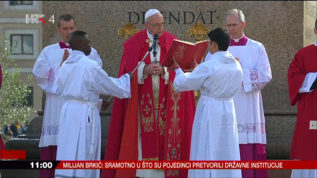 Papa na Cvjetnicu pozvao na poniznost Crkve