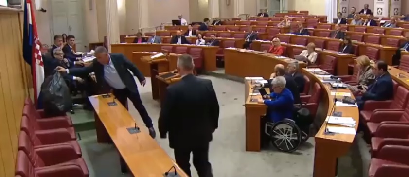 VIDEO Plenković u Saboru: Svim državnim službenicima ćemo povećati plaću 6,12 posto; Počelo iznošenjem Pernara i performansom Bulja