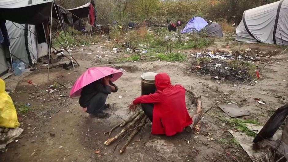 Stanje u migrantskom kampu na Vučjaku je očajno, 15. studenog se zatvara, kamo će 6000 ljudi – ne zna se