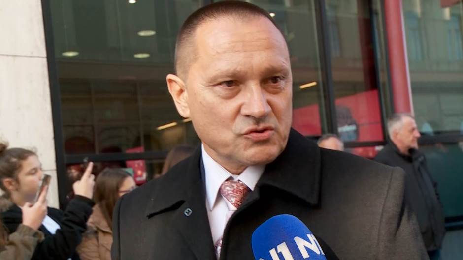 Grad heroj 28 godina, Branko Borković Kao Damoklov mač visi famozna