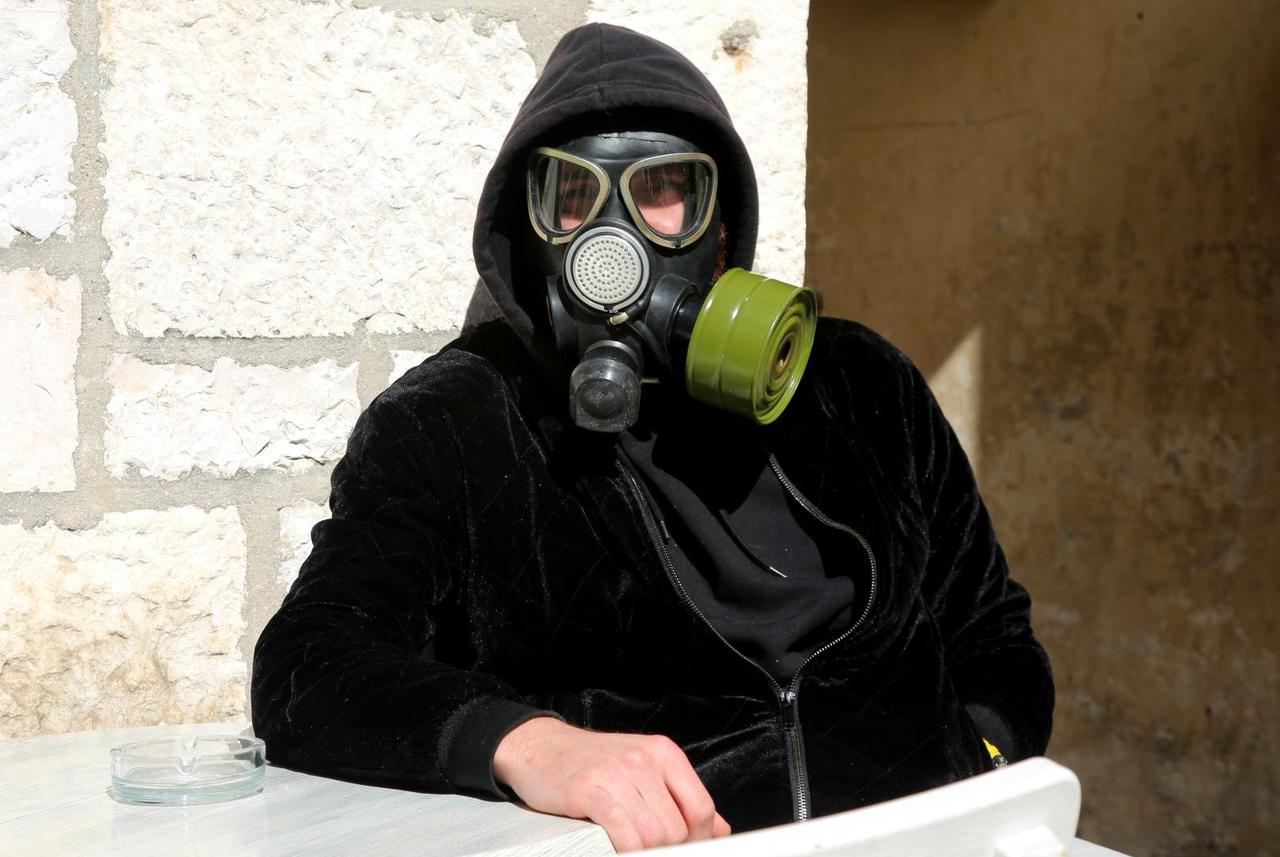 Nositi ili ne nositi maske, to je pitanje