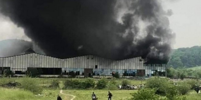 U BiH medijima nestaje politička korektnost pa je sad “alarmantno”, “ostavljaju samo pustoš” – jer su se migranti zaigrali i zapalili neku tamo halu