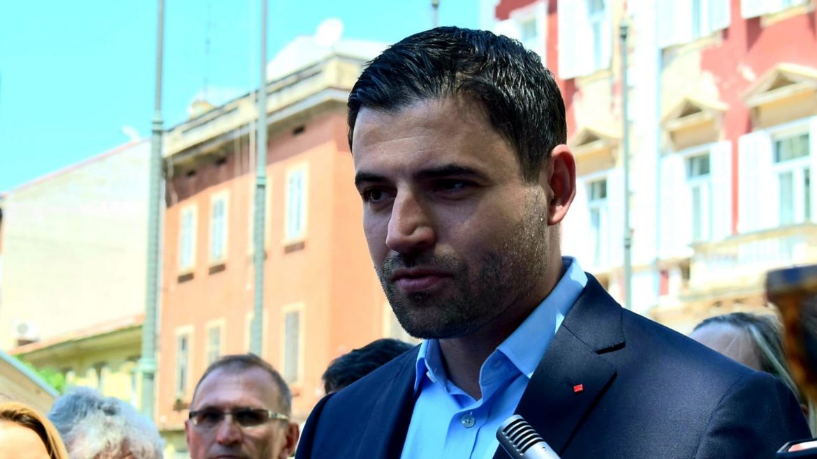 Bernardić: Plenkoviću su navodni prijatelji Kurz i Weber opalili šamarčinu; Neka počisti u svom dvorištu, neodgovorno je da pokušava upravljati institucijama progona