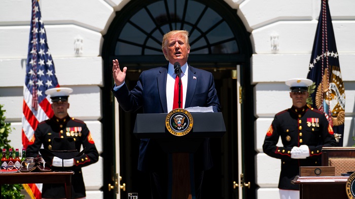 Američki predsjednik Donald John Trump: Neka krajnje desne milicije puste policiju da radi svoj posao