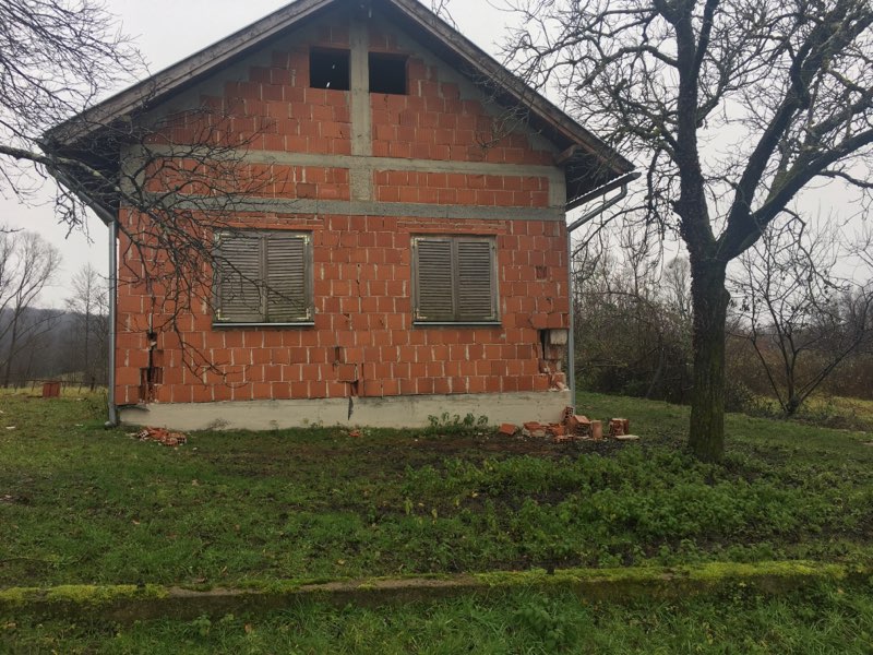 Statičari tvrde da su kuće u obnovi građene nestručno, ministarstvo je upoznato: Postoje indicije o kaznenim djelima, ali i o šteti nanesenoj državnom proračunu