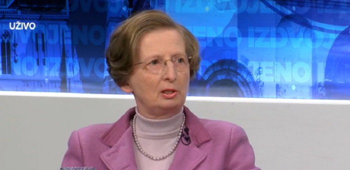 Ja sam vidio…nakon cijepljenja im je stajala metalna žličica, pet kuna: Markotić “ušutkala” teologa jednom rečenicom