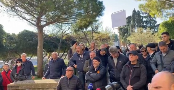 VIDEO Burno u Splitu zbog najava o sređivanju Pazara, jedna osoba privedena