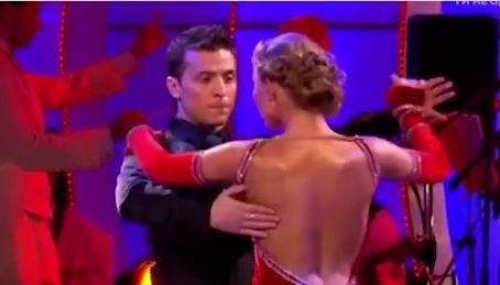 VIDEO Pogledajte Volodimira Zelenskog kako pobjeđuje u ukrajinskoj verziji showa ‘Ples sa zvijezdama’