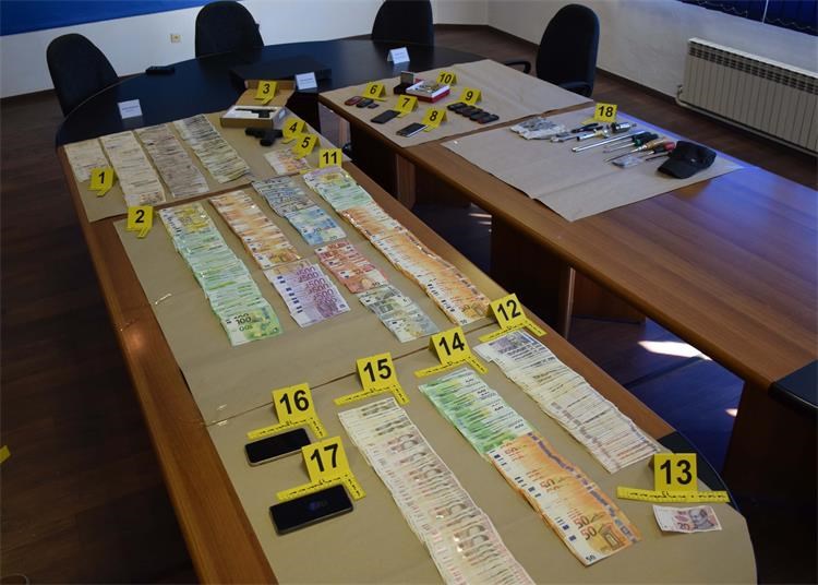 Policija pronašla petoricu koji su opljačkali 1,8 milijuna kuna i zlato iz kuće na Pelješcu
