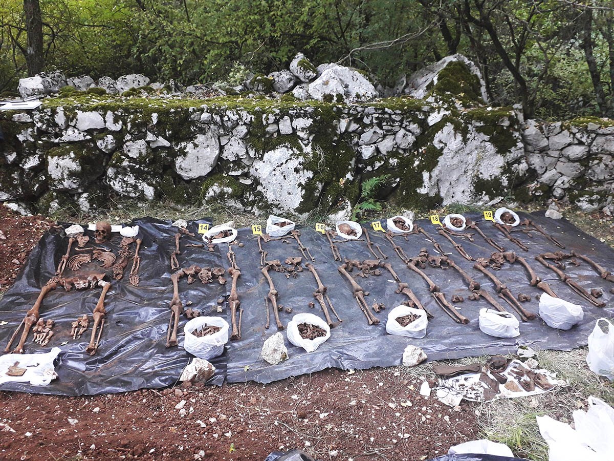Zagvozd: Pokop 30 civilnih žrtava brutalnog partizanskog zločina