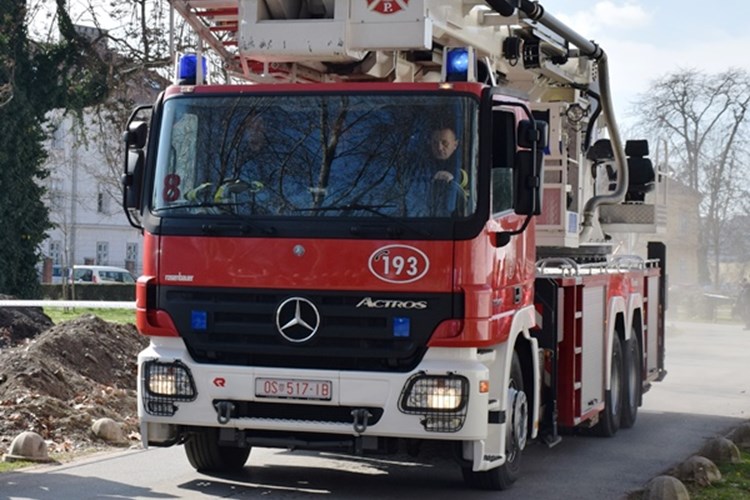 Istražni zatvor osumnjičenom za bacanje Molotovljevih koktela u Osijeku