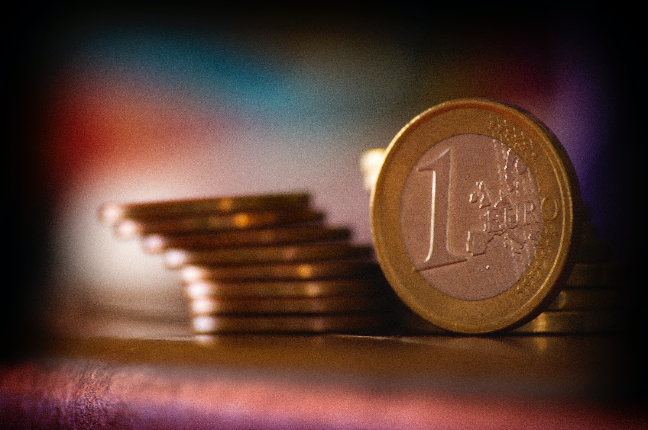 Hrvat stavio euro na digitalnu vagu, svoje otkriće odmah je morao podijeliti sa svima! Pogledajte što mu se ukazalo
