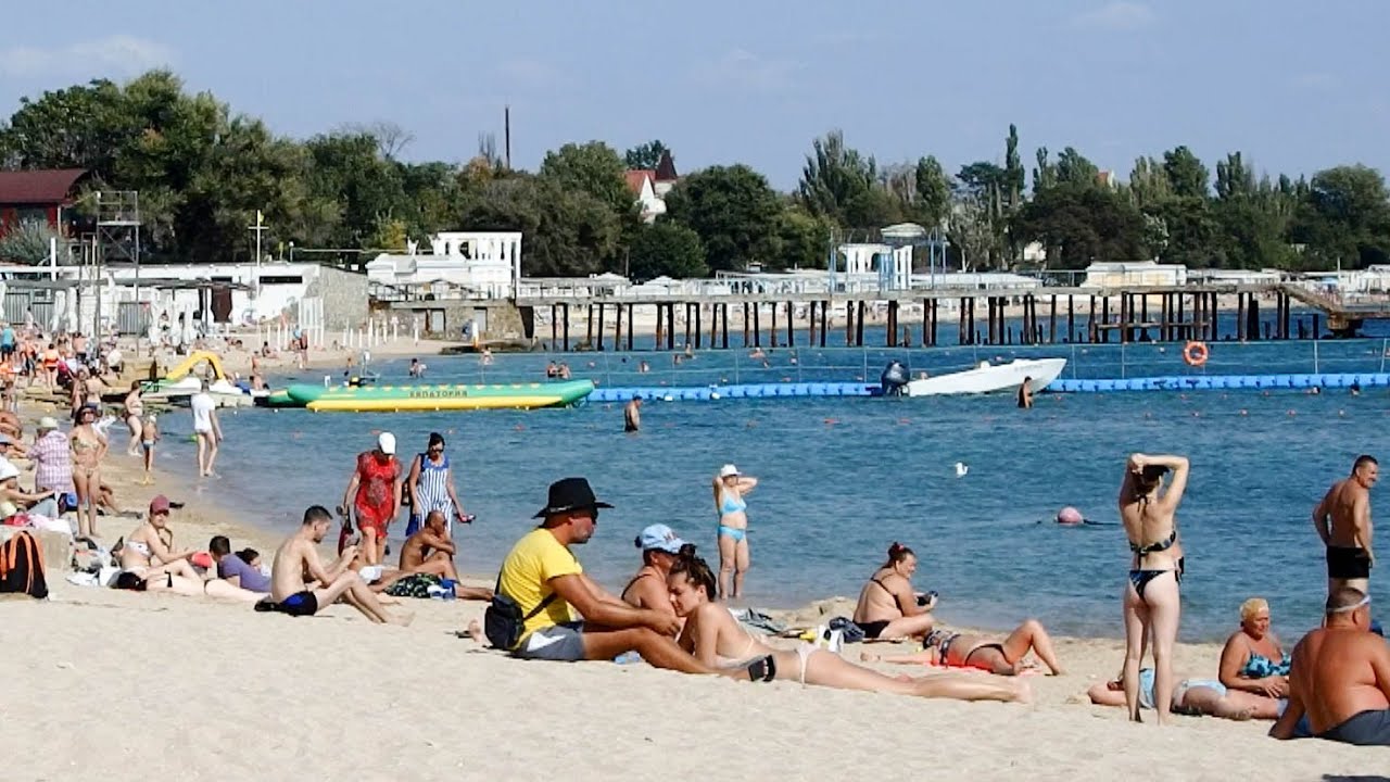 Histerija na Krimu: Na omiljenim plažama kopaju se rovovi i grade bunkeri kao u Normandiji 1944.