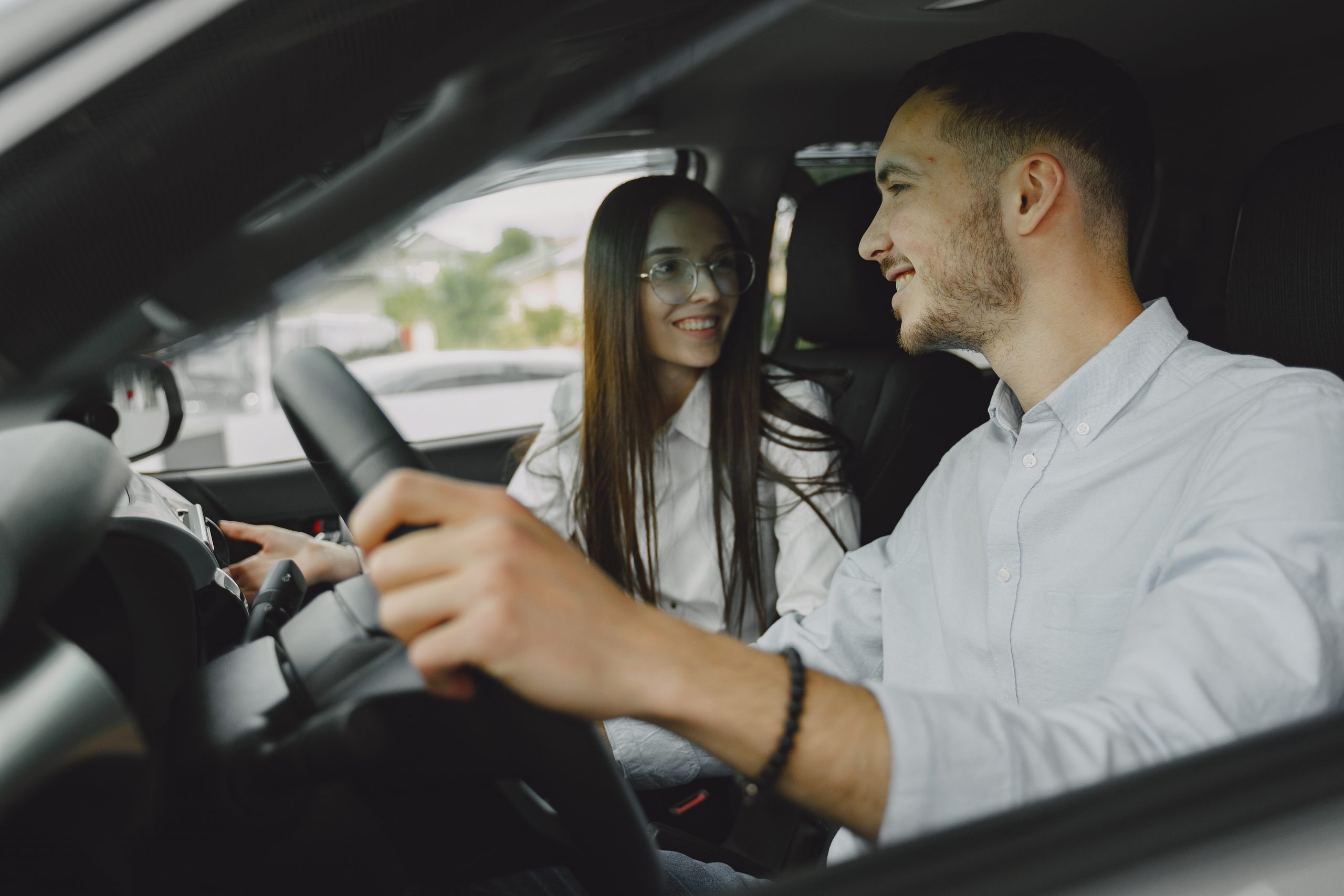 Pravilno hlađenje automobila: Nakon paljenja otvorite sve prozore i odmah upalite klimu