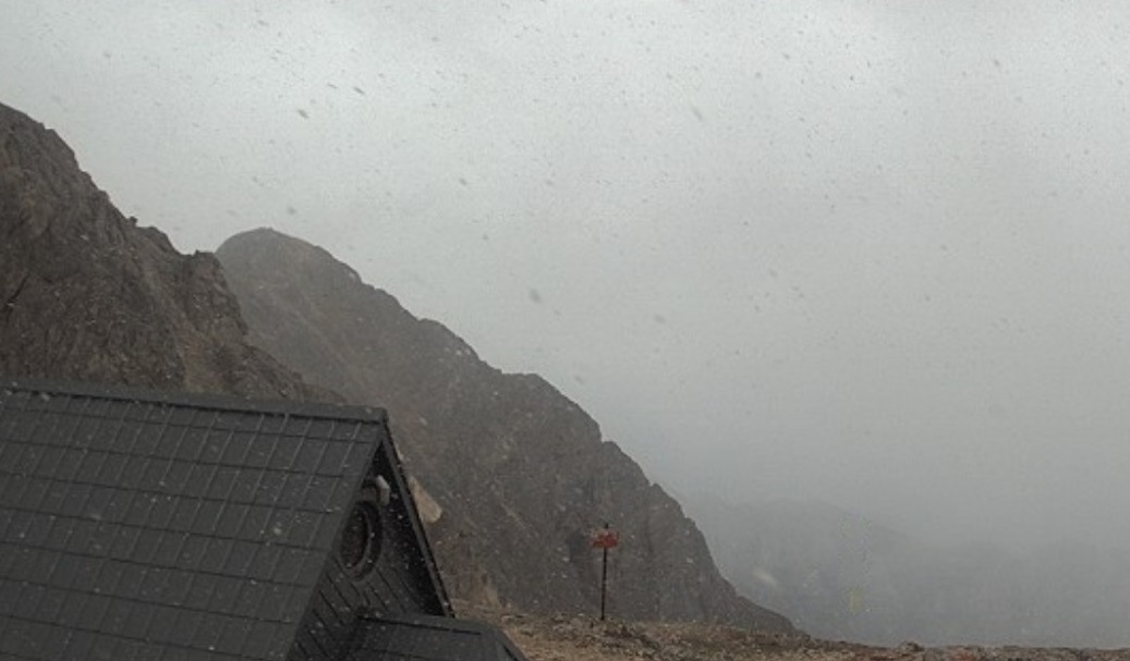 Pojavio se i snijeg usred ljeta u susjednoj zemlji, temperatura 1°C