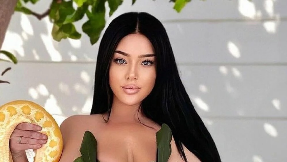 Najbujnija Slavonka samo je lišćem prekrila najintimnije dijelove tijela: ”Eva i originalni grijeh…”