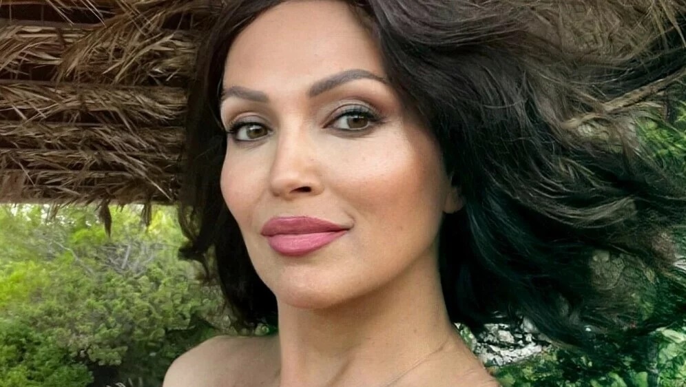 Nina Badrić pohvalila se posjetom našeg proslavljenog glumca u čijem je društvu uživala na Hvaru: ”Tradicionalna fotografija”