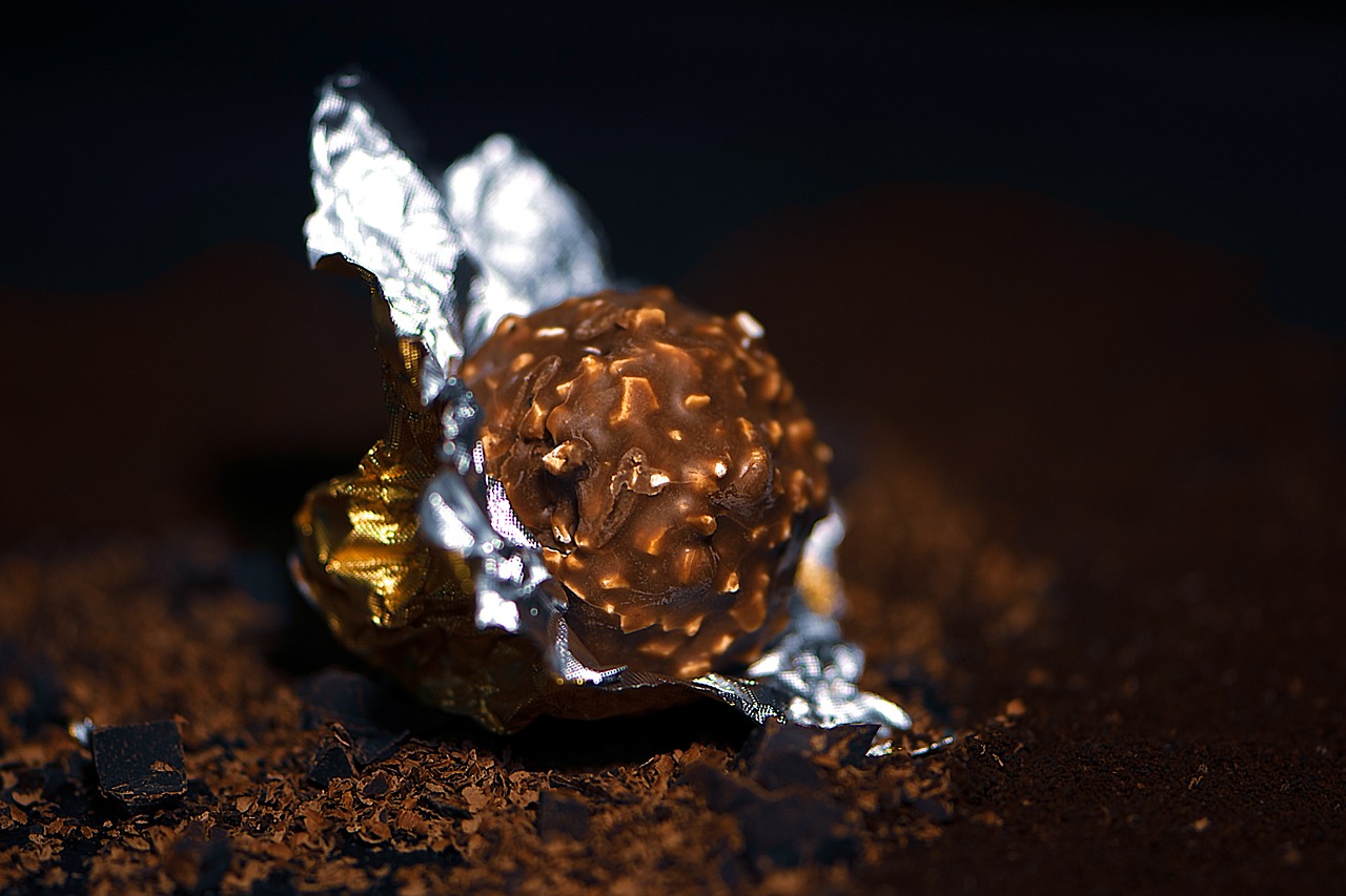 Jede vam se nešto slatko? Isprobajte ovaj jednostavan recept za bezglutenske Ferrero Rocher kuglice!
