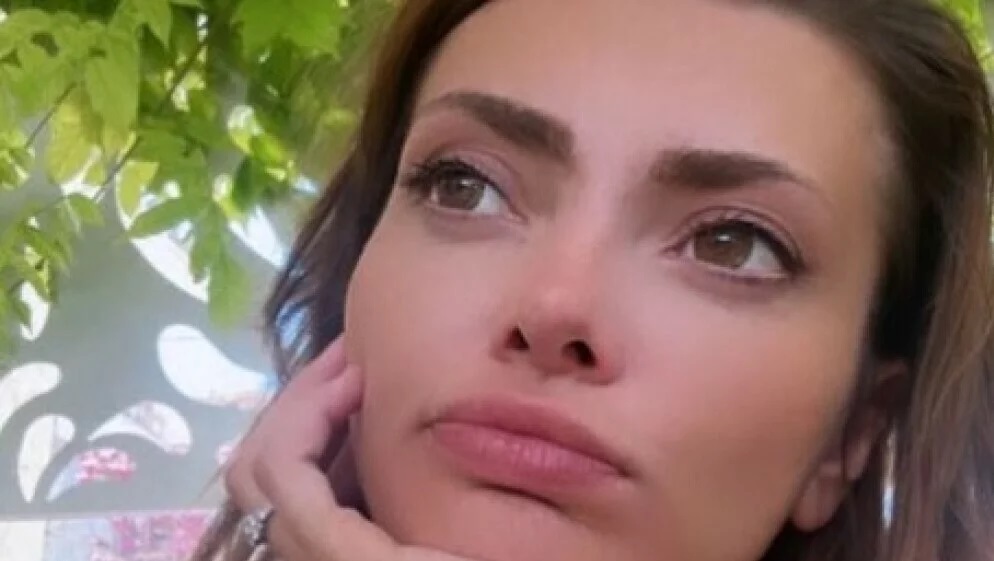 Ella Dvornik pokazala je kako obavlja jednu roditeljsku obavezu: ”Ovaj story nije za mlađe od 11 godina!”