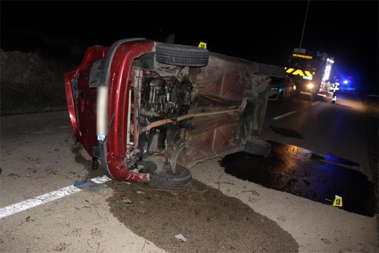 Užas na Pagu: Autom se zabio u suhozid i poginuo