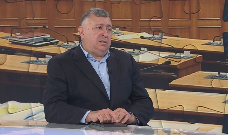 Tadić: Molim da se svi uozbilje i shvate da je vođenje države ozbiljan posao