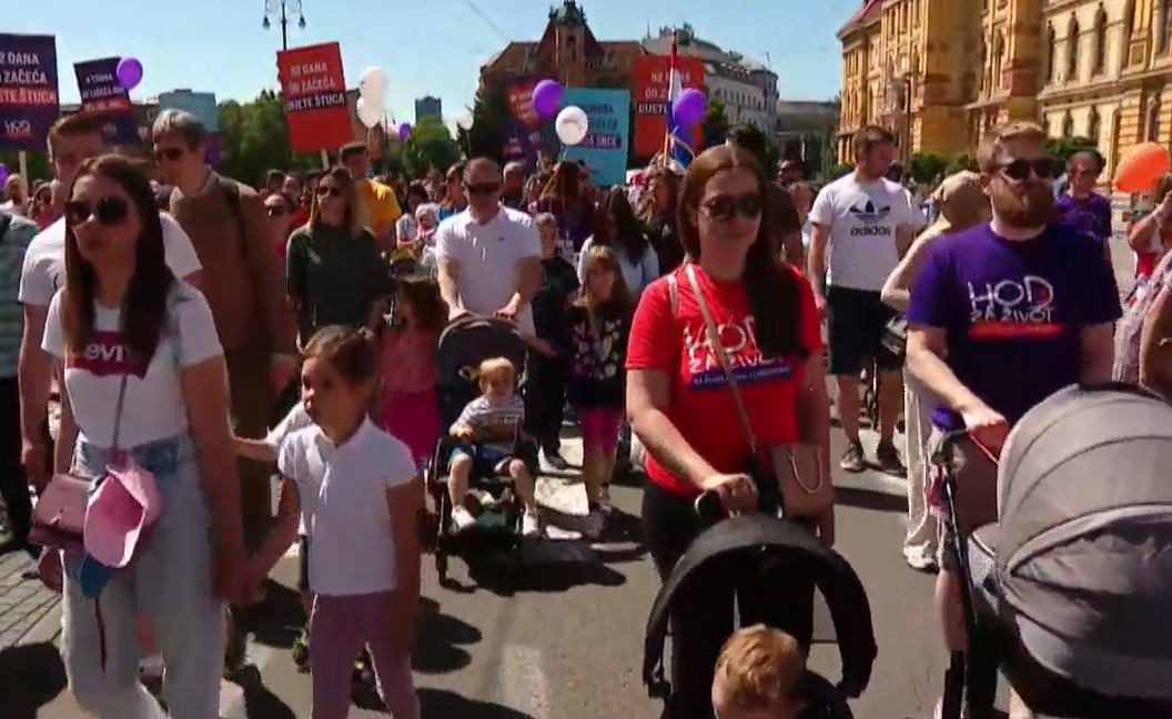Hod za život u Zagrebu i Vinkovcima i digitalni prosvjed – online peticija za siguran, dostupan i legalan pobačaj