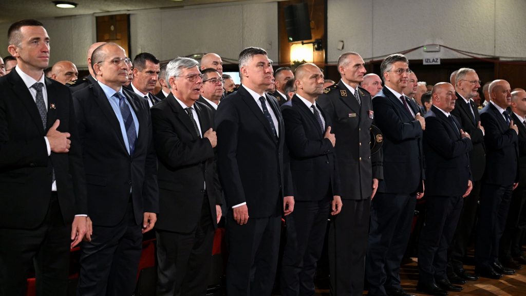 Milanović upozorio: Nedostaje četiri tisuće vojnika, moramo ulagati u Hrvatsku vojsku